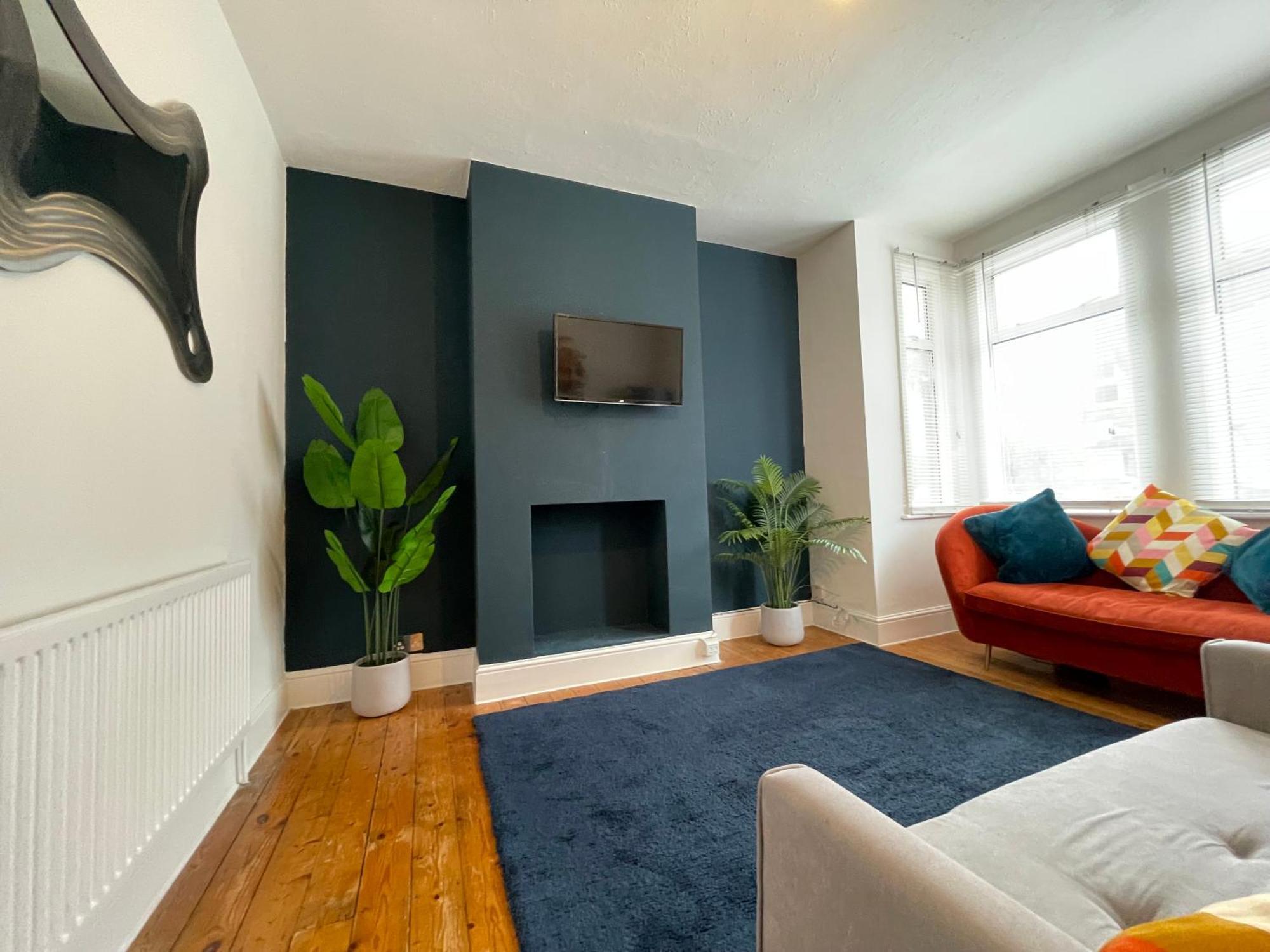 E10 Short Apartament *