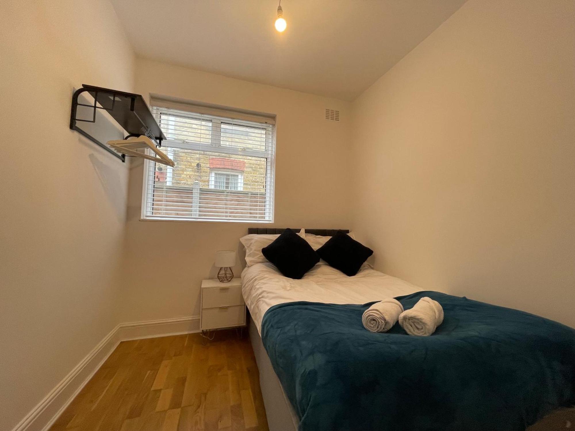 E10 Short Apartament